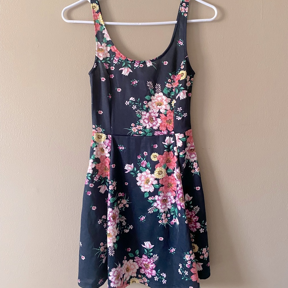 H&M Floral Mini-Sundress ✨NWT✨